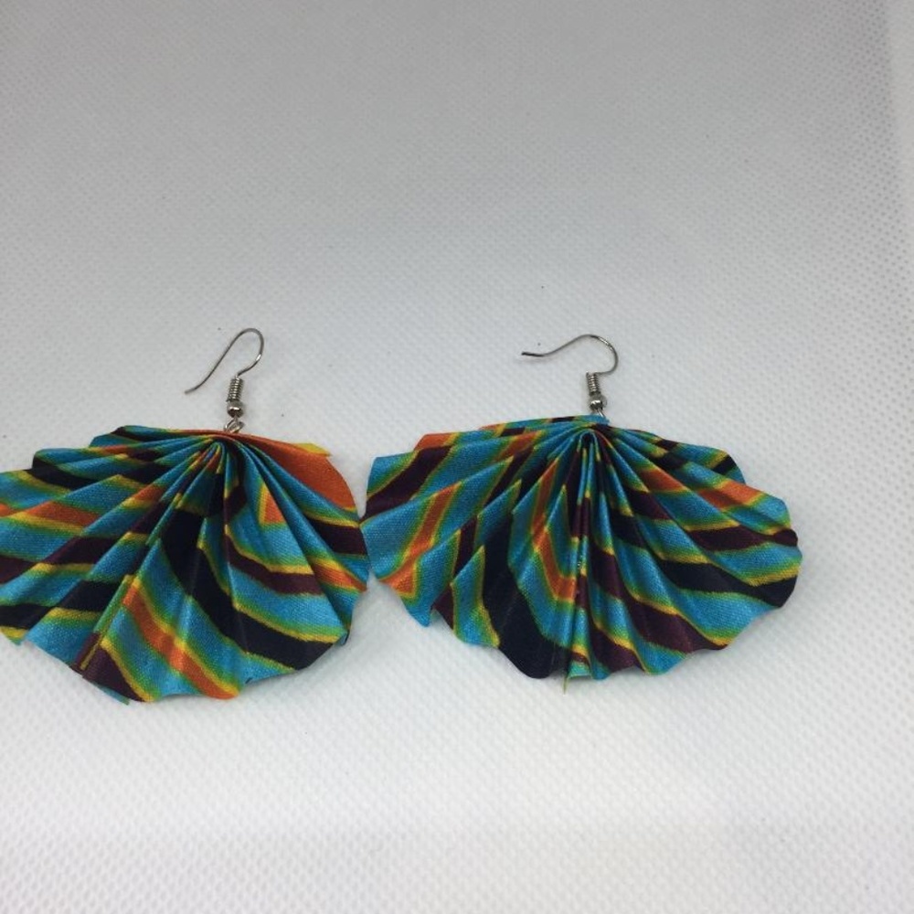 Dazzling Fan Earrings
